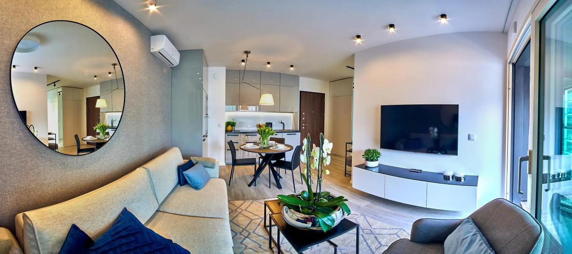 P&O Apartments Mennica Residence IV Warsaw